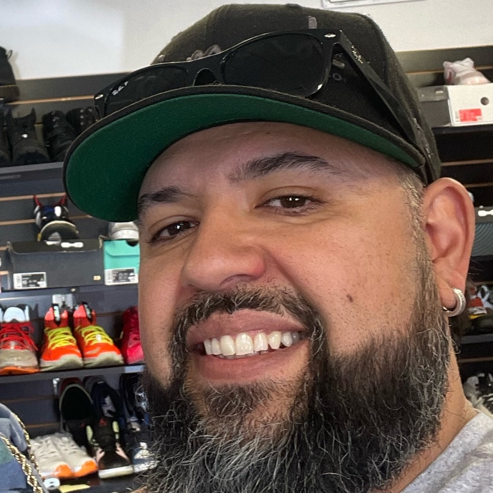 Meet your Posher, Rigoberto